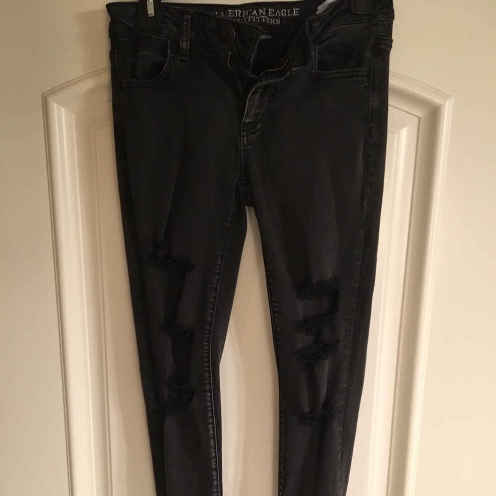 Black American Eagle Ripped Skinny Jeans